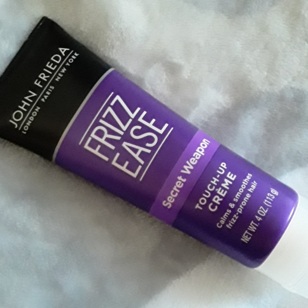 💜4pc Make-Up Set V.S. John Fredia & Revlon💜 - Picture 3 of 4